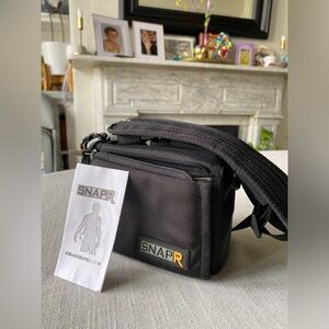 BlackRapid SnapR-20 Point and Shoot Bag for Camera up to 5.25 x 3.25 x 2"